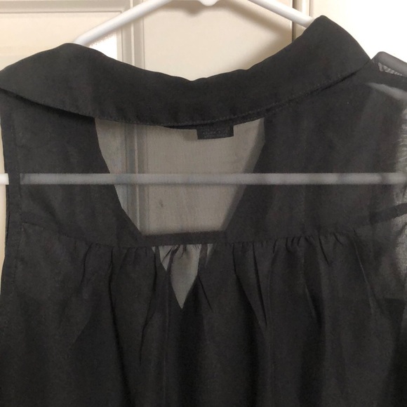 Sheer black button-up tank - Picture 4 of 4